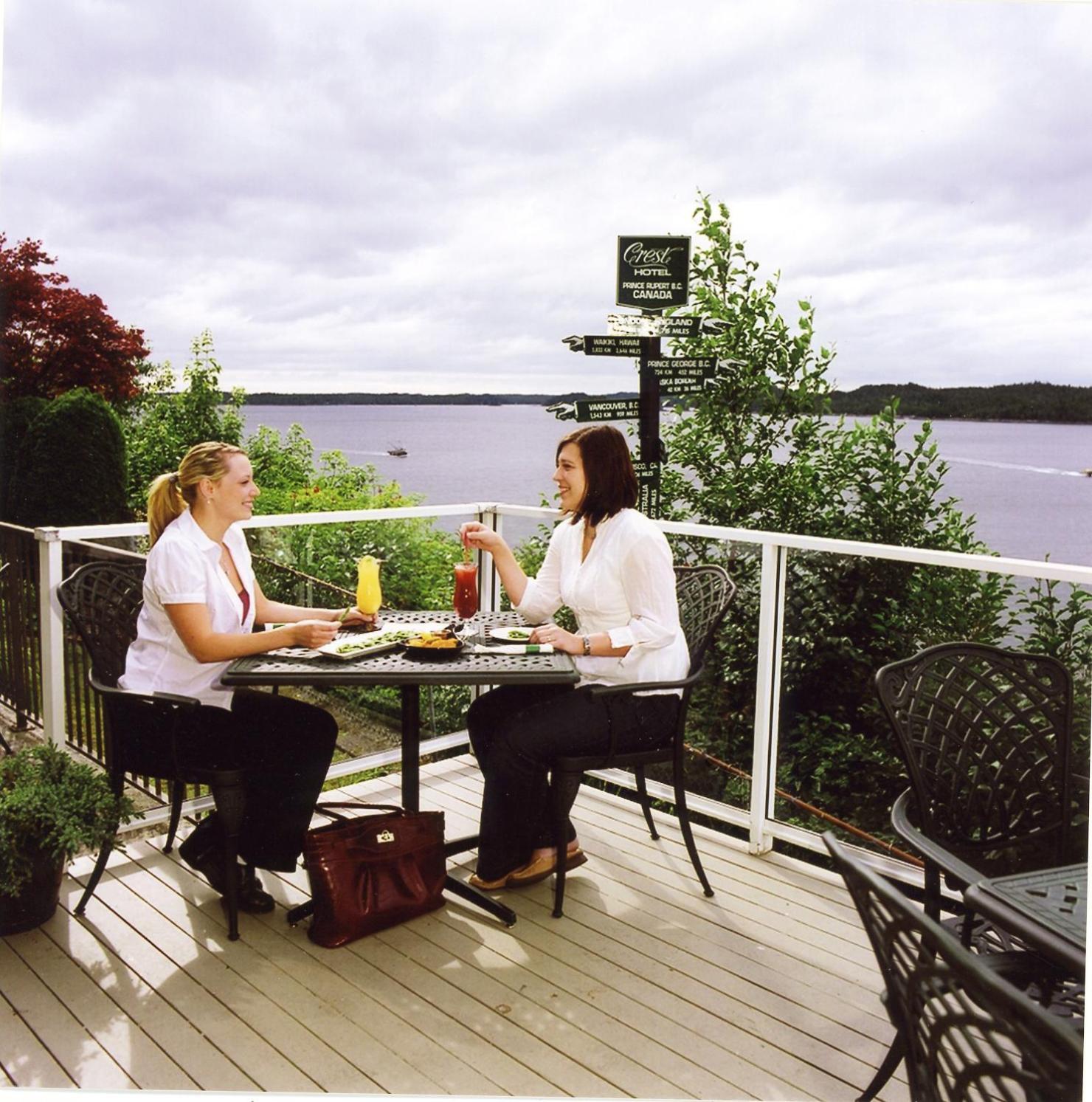 Crest Hotel Prince Rupert Zewnętrze zdjęcie